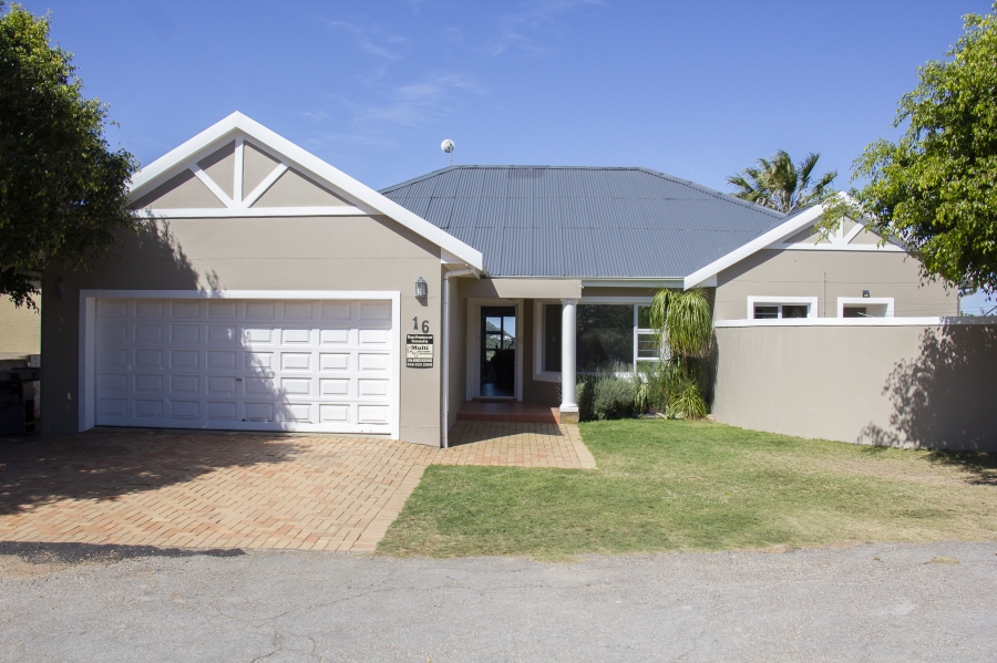 5 Bedroom Property for Sale in Kleinemonde Eastern Cape